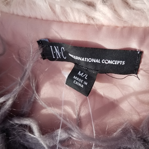 International Concepts faux fur vest Size Medium/Large - Picture 8 of 8